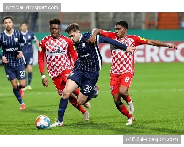 美因茨1-1汉堡，双方各取一分保级压力不减