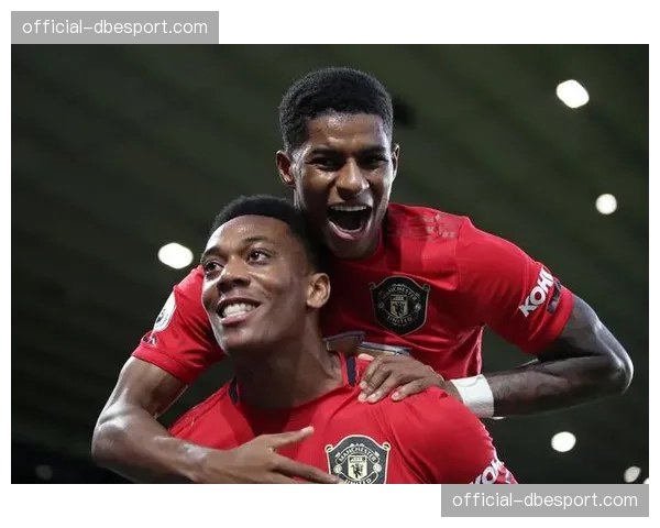 评论:VAR再次成为焦点,狼队点球被取消引发广泛争议 评论:VAR再次成为焦点,狼队点球被取消引发广泛争议